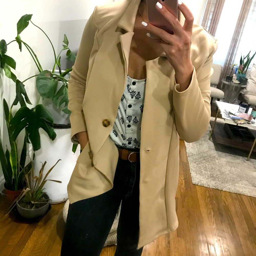 Beige oversized blazer